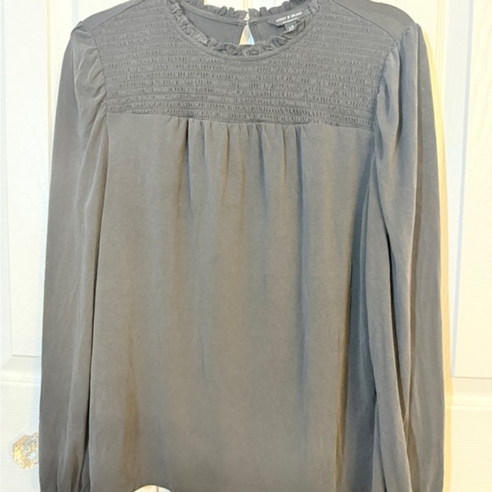 Lucky Brand Black Smocked Blouse SUPER SOFT EUC 72% Modal AB